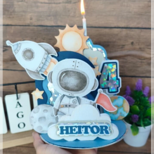 Arquivo De Corte Topo De Bolo Astronauta Vela Cenário 1